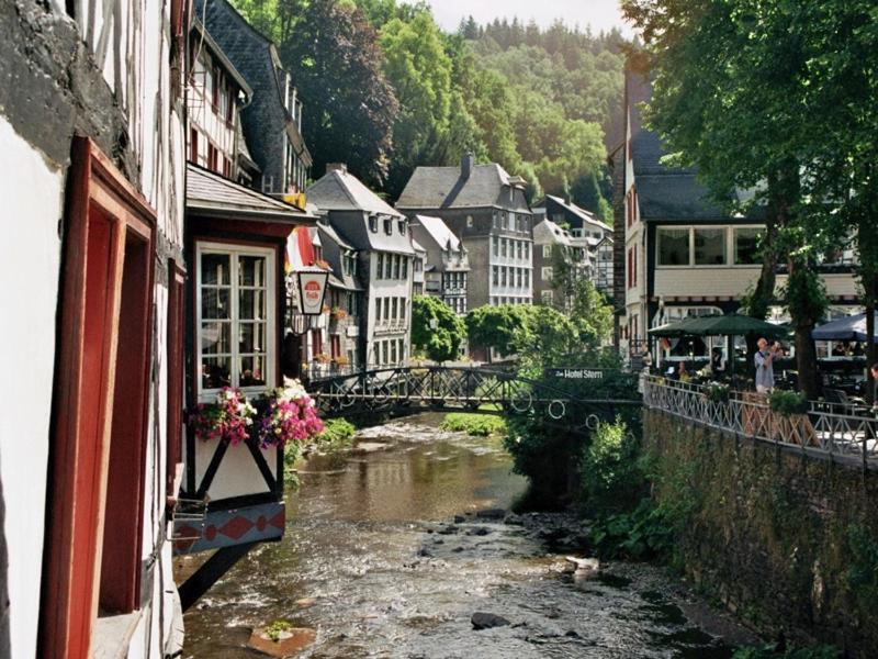 Zur Altstadt Моншау Екстериор снимка